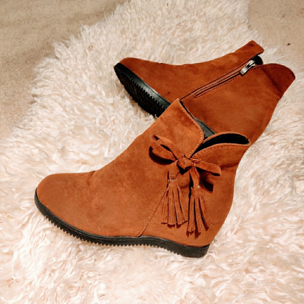 Steve Madden Brown Booties